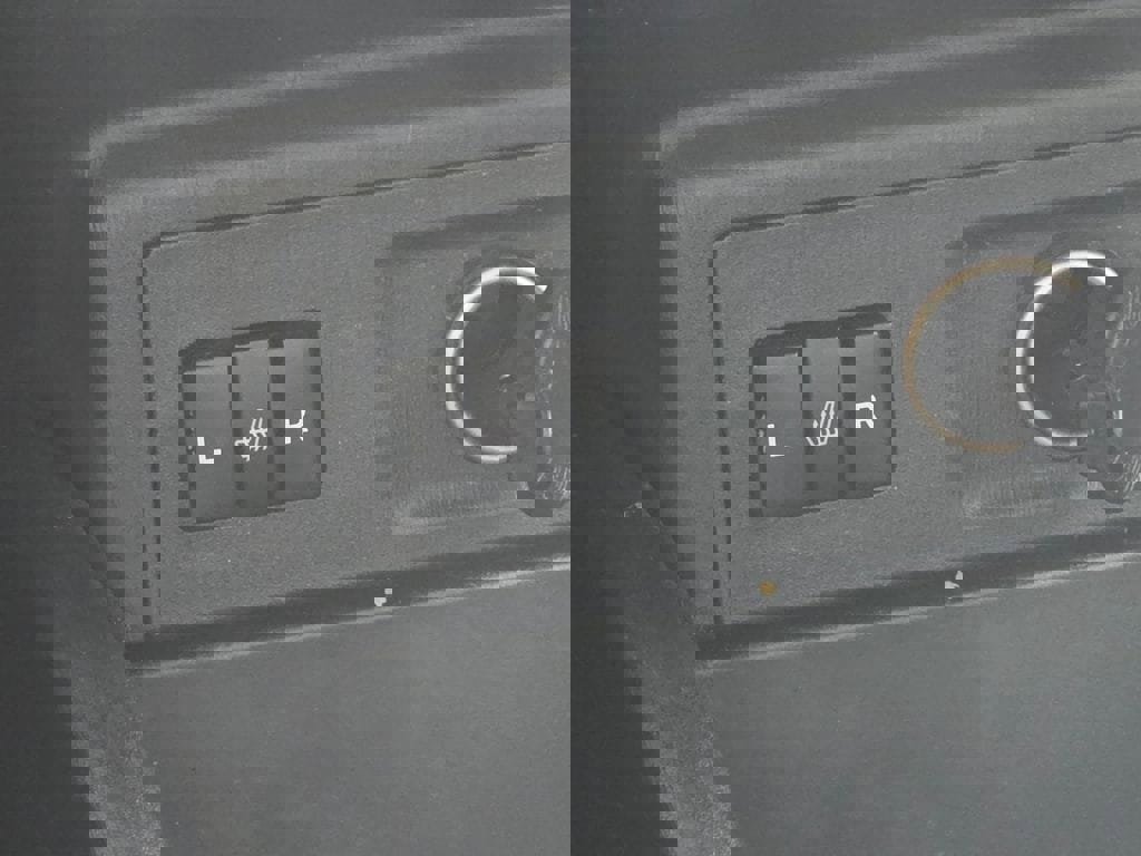 Used 2017 Toyota Prius V Five w/ Carpet Mat Package image 18