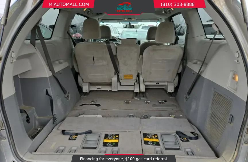 Used 2011 Toyota Sienna LE FWD image 7