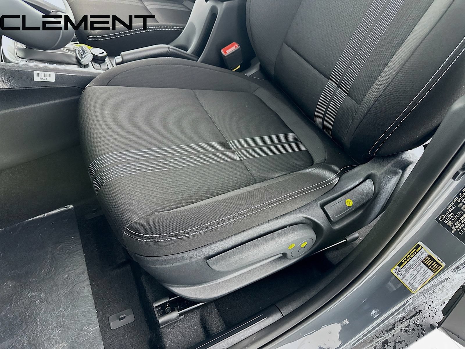 Certified 2026 Hyundai Venue SEL FWD image 28