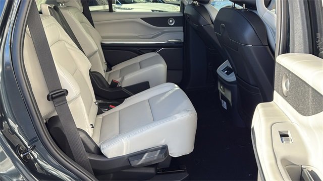 New 2026 Lincoln Navigator Reserve image 11