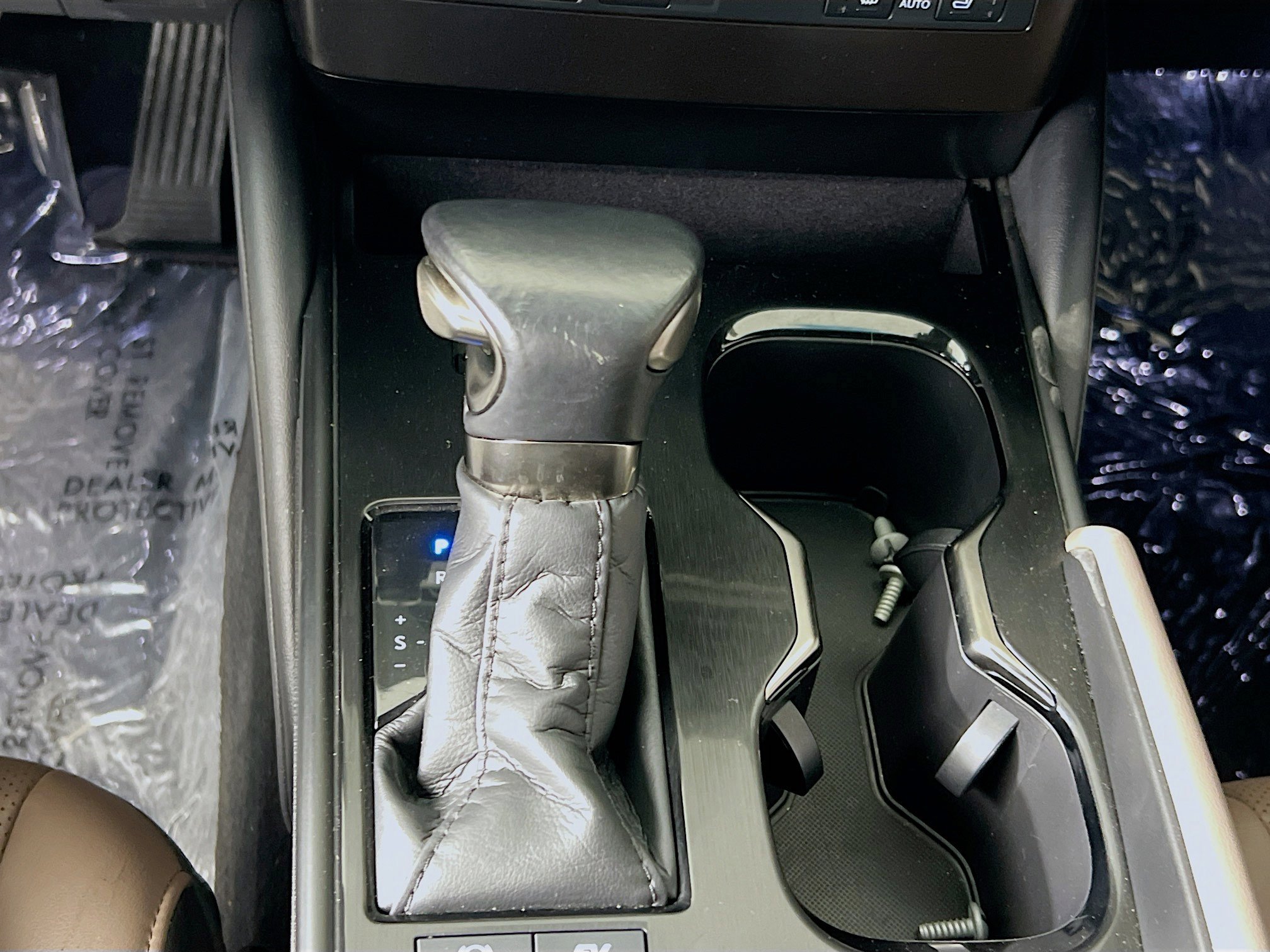 Used 2024 Lexus ES 300h w/ Premium Package FWD image 16