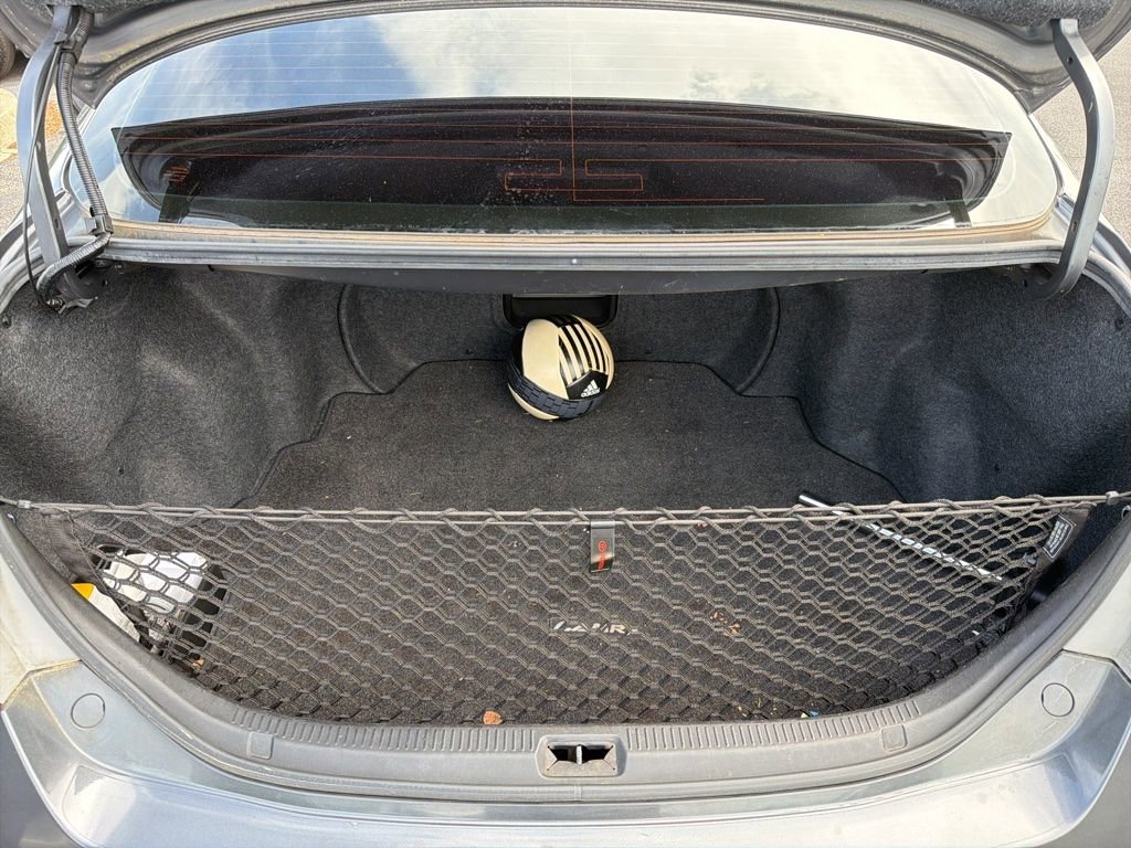 Used 2011 Toyota Camry SE w/ SE Extra-Value Pkg #1 FWD image 8