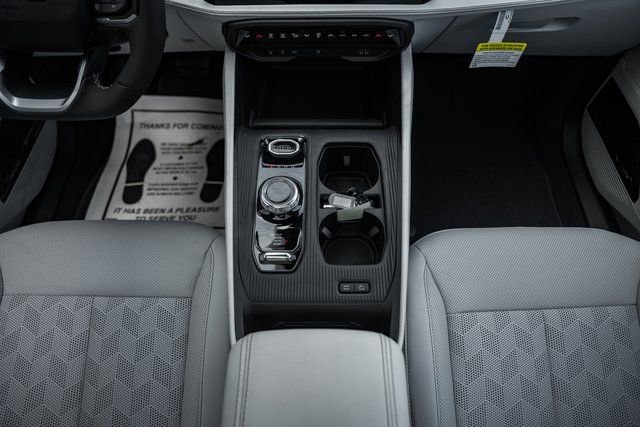 New 2026 Jeep Cherokee Overland image 37