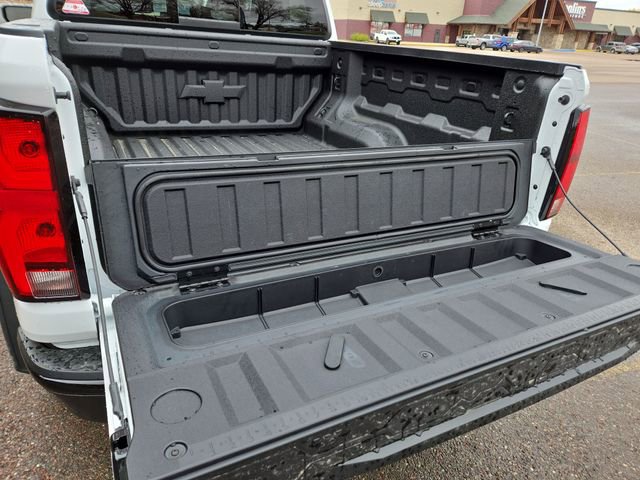 New 2026 Chevrolet Colorado ZR2 w/ Technology Package AWD/4WD image 34