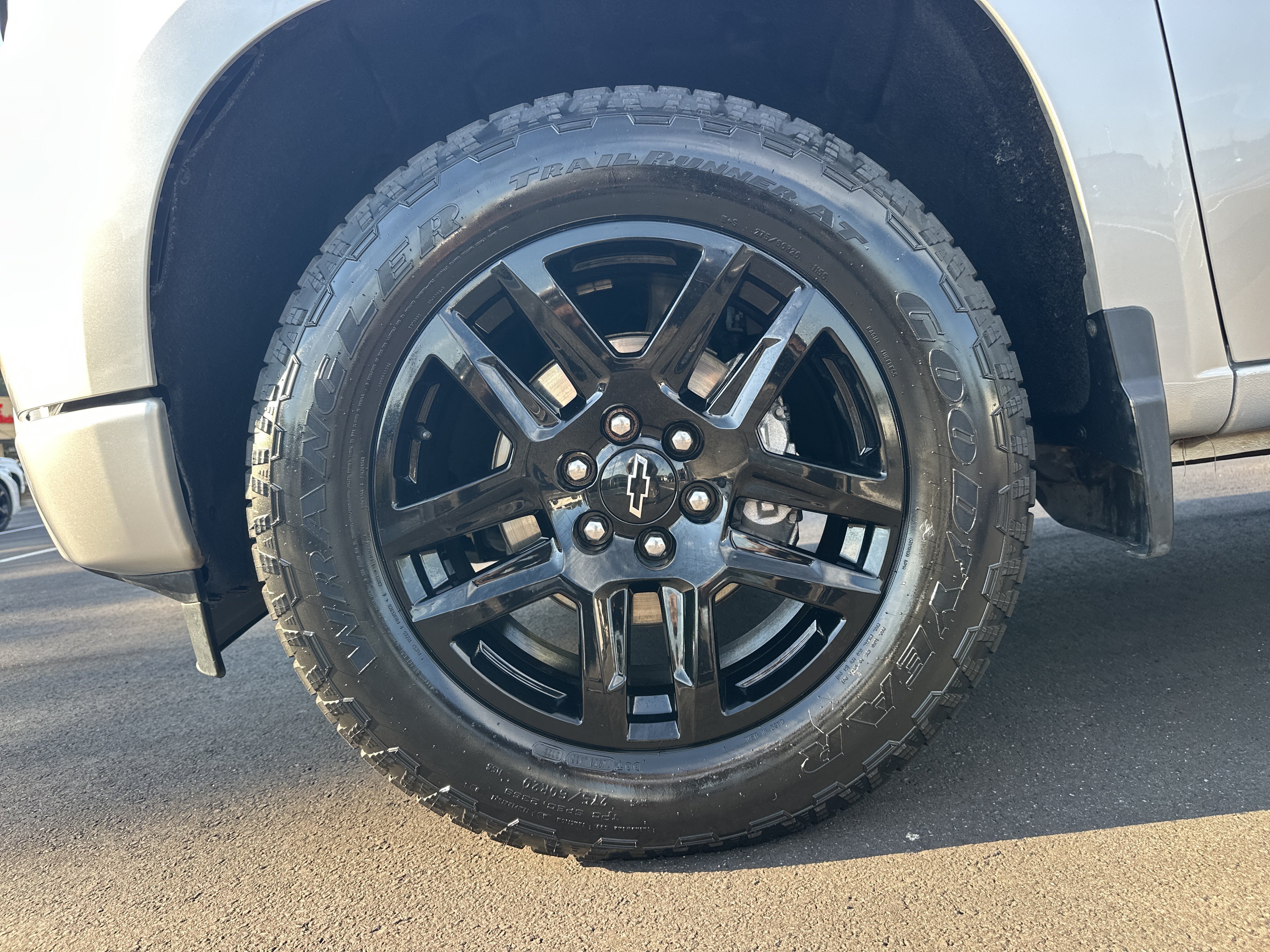 Used 2022 Chevrolet Silverado 1500 Custom w/ LPO, Dark Essentials Package AWD/4WD image 12