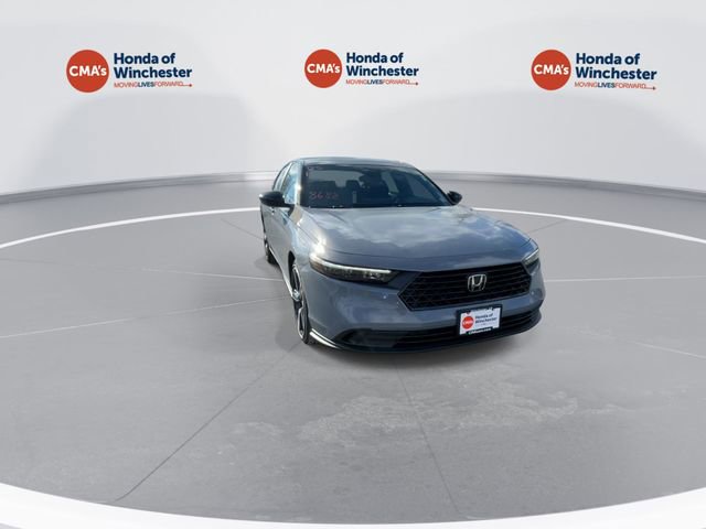 Used 2025 Honda Accord Sport image 2