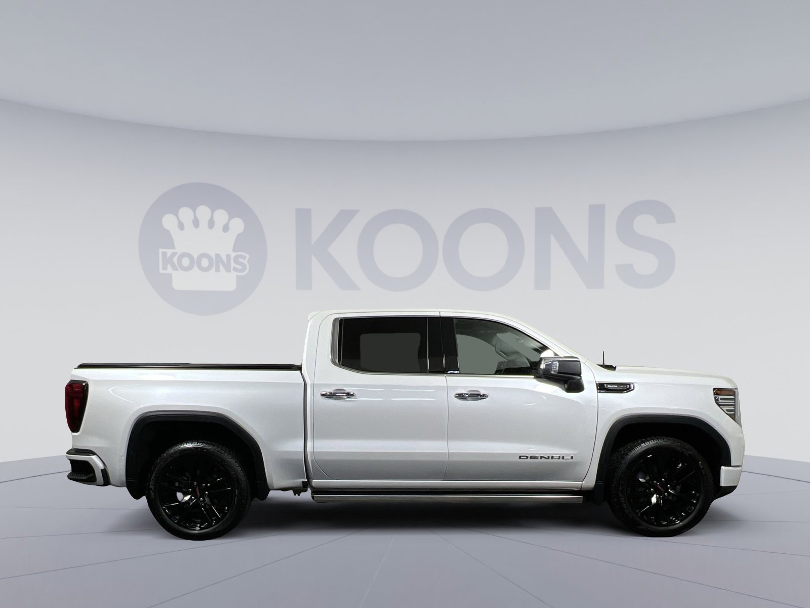 Used 2024 GMC Sierra 1500 Denali w/ Denali Reserve Package image 8