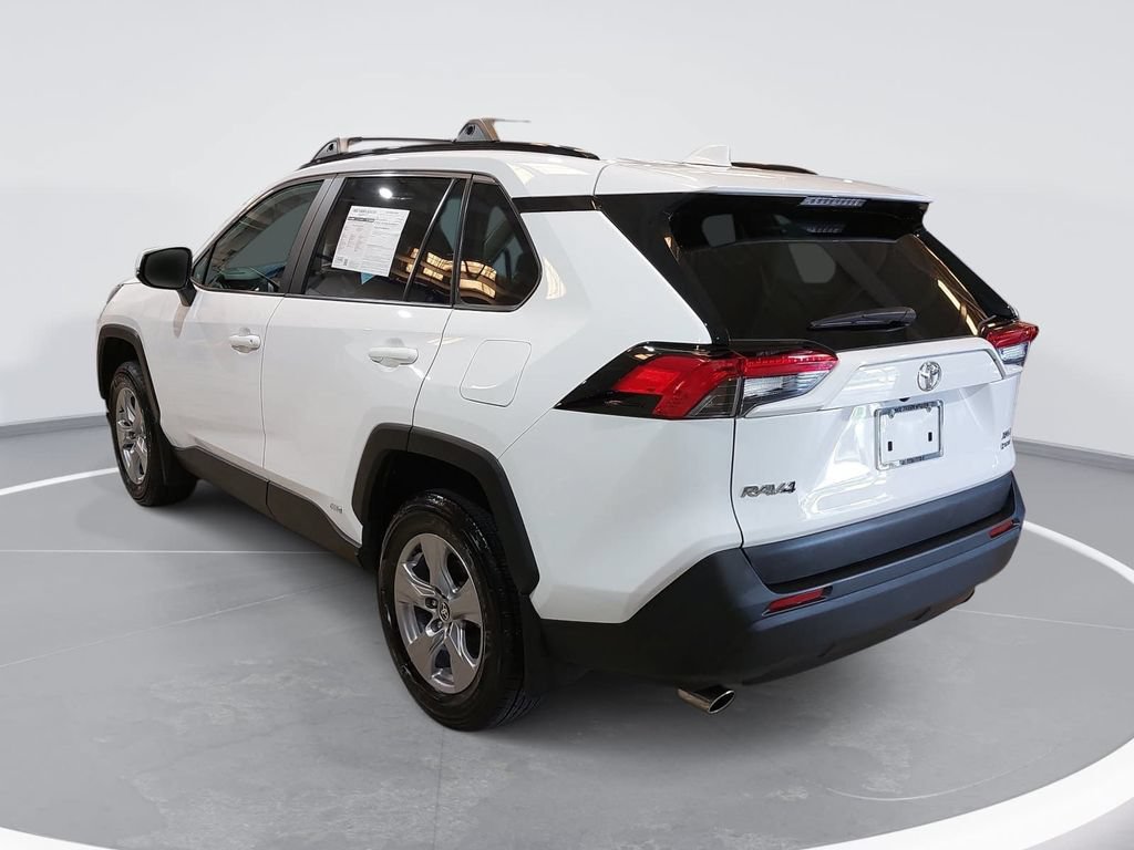Used 2025 Toyota RAV4 XLE AWD/4WD image 7