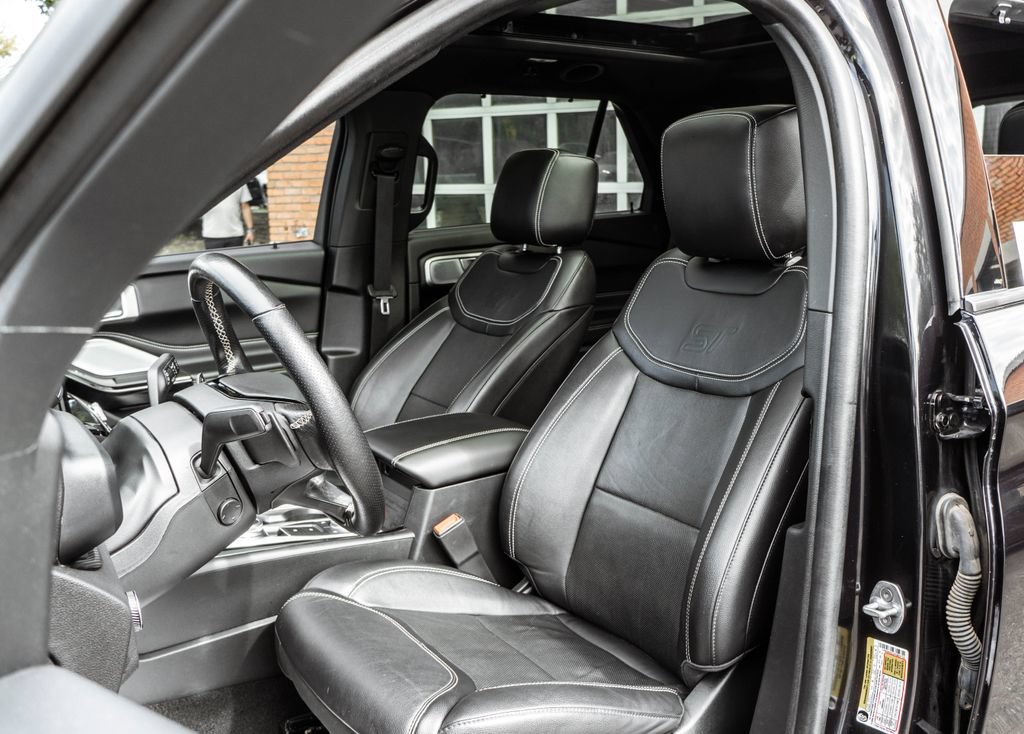 Used 2023 Ford Explorer ST w/ Technology Package AWD/4WD image 6
