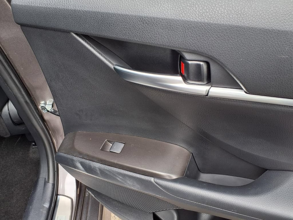 Used 2023 Toyota Camry SE w/ Audio Upgrade Package FWD image 23