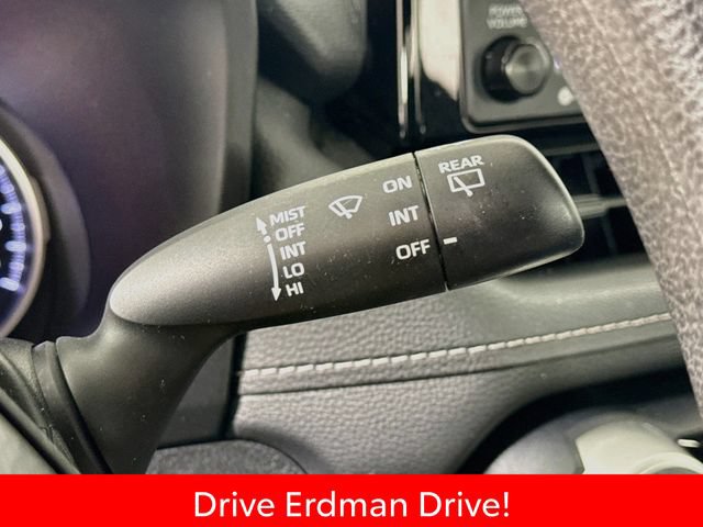 Used 2022 Toyota RAV4 LE FWD image 15