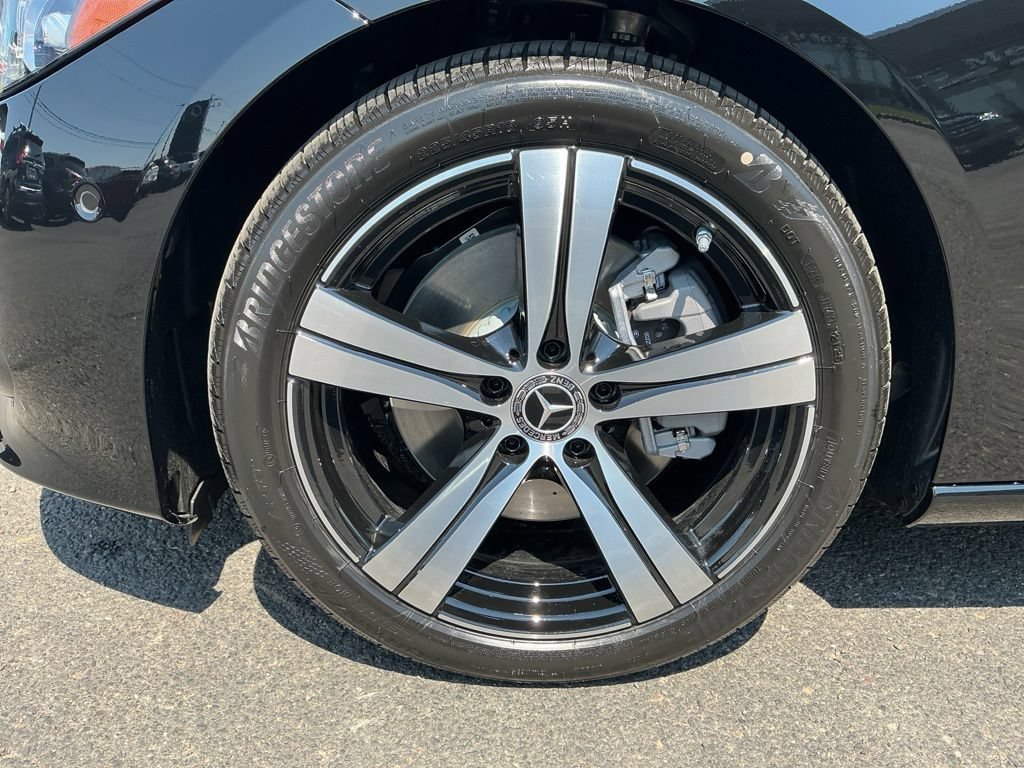 New 2026 Mercedes-Benz C 300 4MATIC Sedan image 2