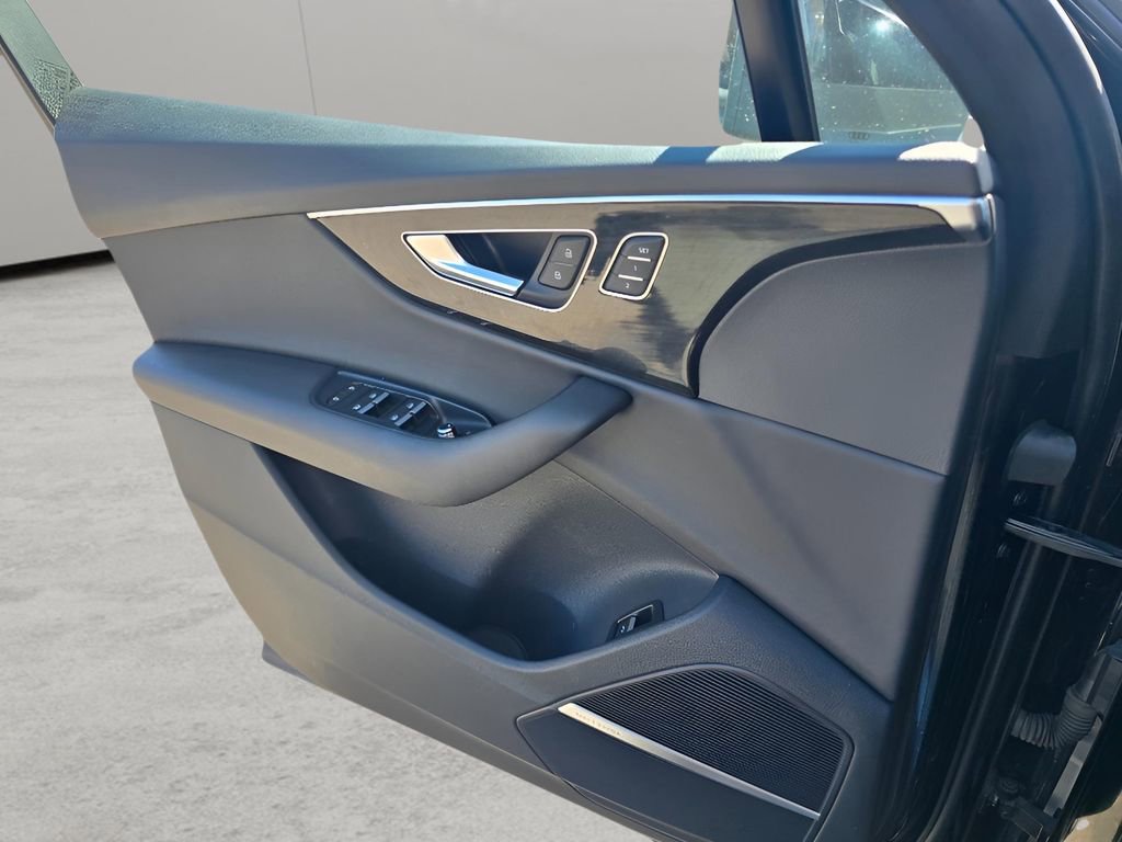 Used 2021 Audi Q7 3.0T Premium Plus AWD/4WD image 13