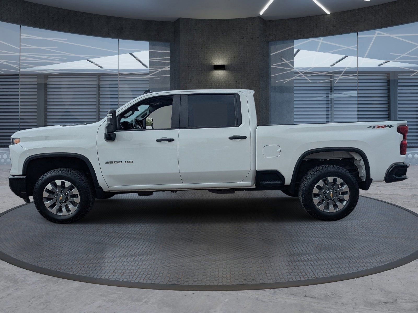 Used 2025 Chevrolet Silverado 2500 Custom w/ Custom Convenience Package image 3