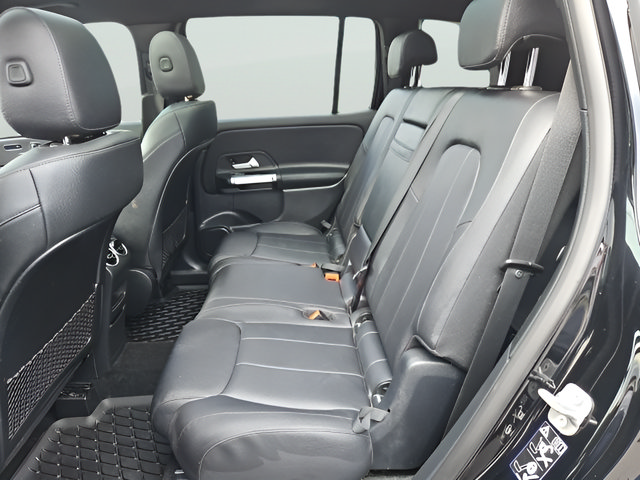 Used 2023 Mercedes-Benz GLB 250 4MATIC image 18