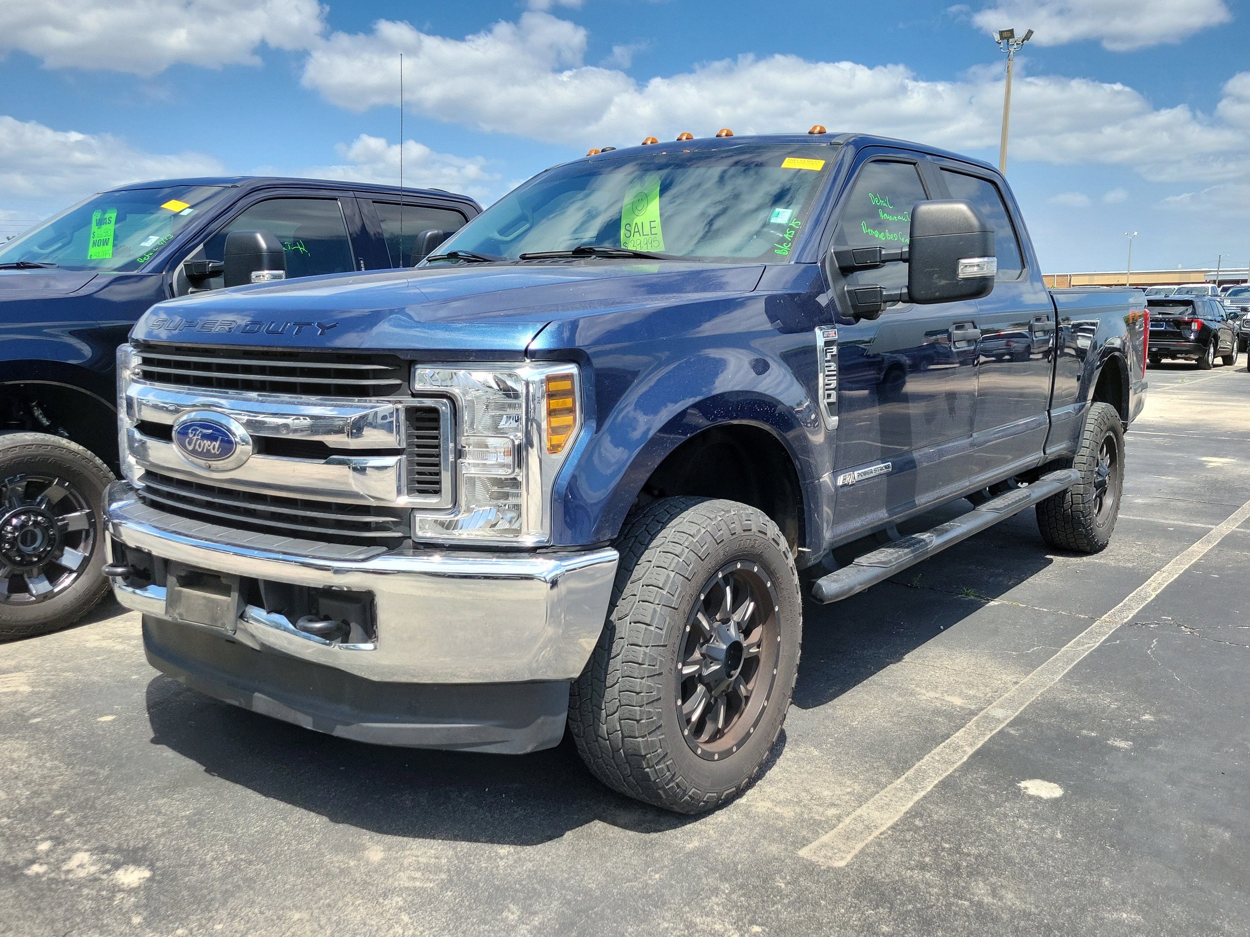 Used 2019 Ford F250 XL w/ STX Appearance Package AWD/4WD image 3