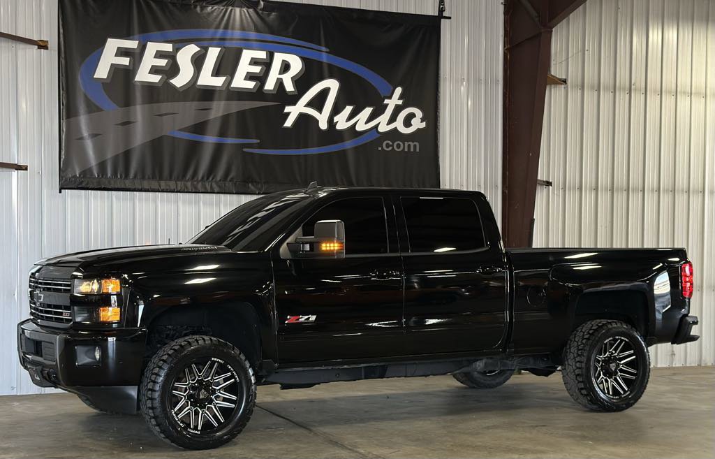 Used 2016 Chevrolet Silverado 2500 LT w/ Midnight Edition image 40