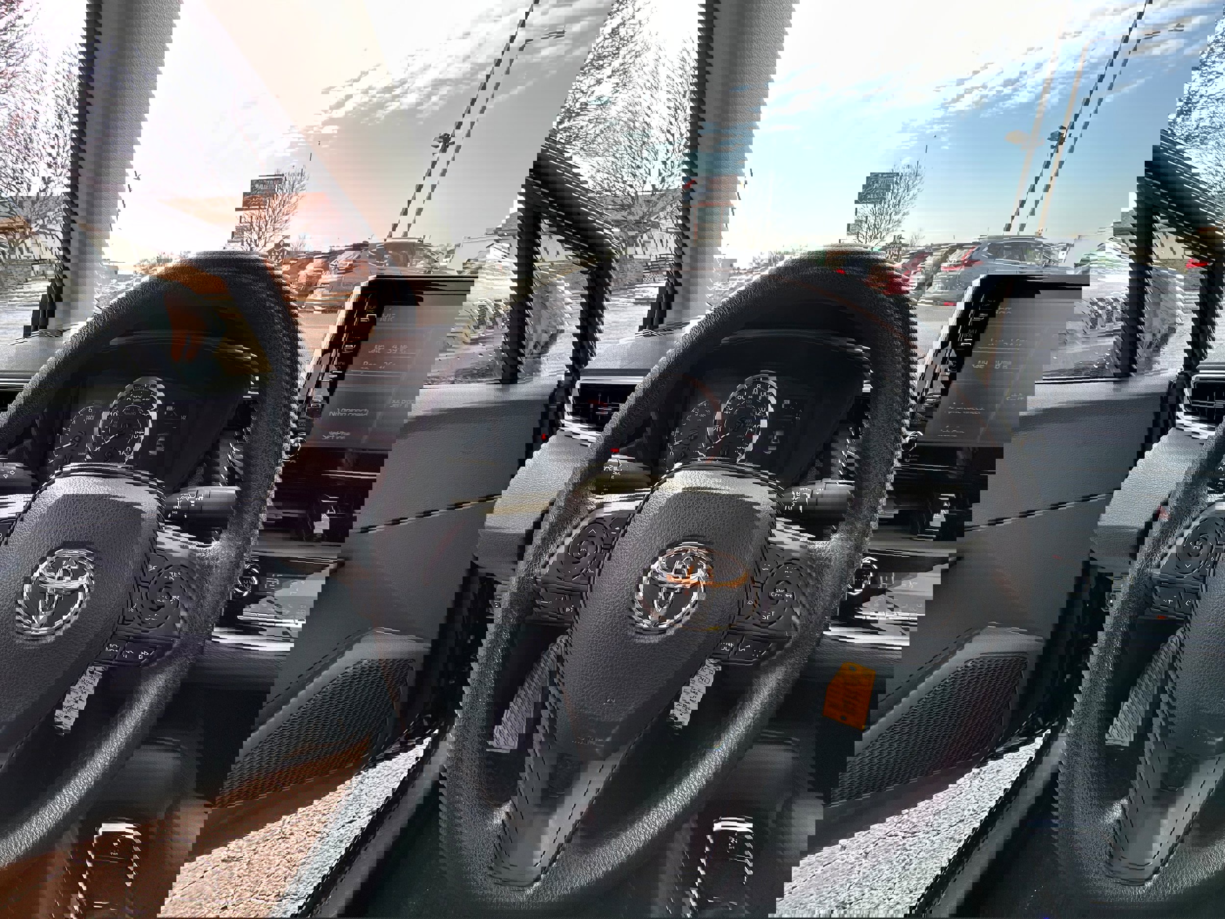 Used 2021 Toyota Corolla LE image 14