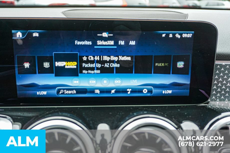 Used 2024 Mercedes-Benz GLB 250 image 38