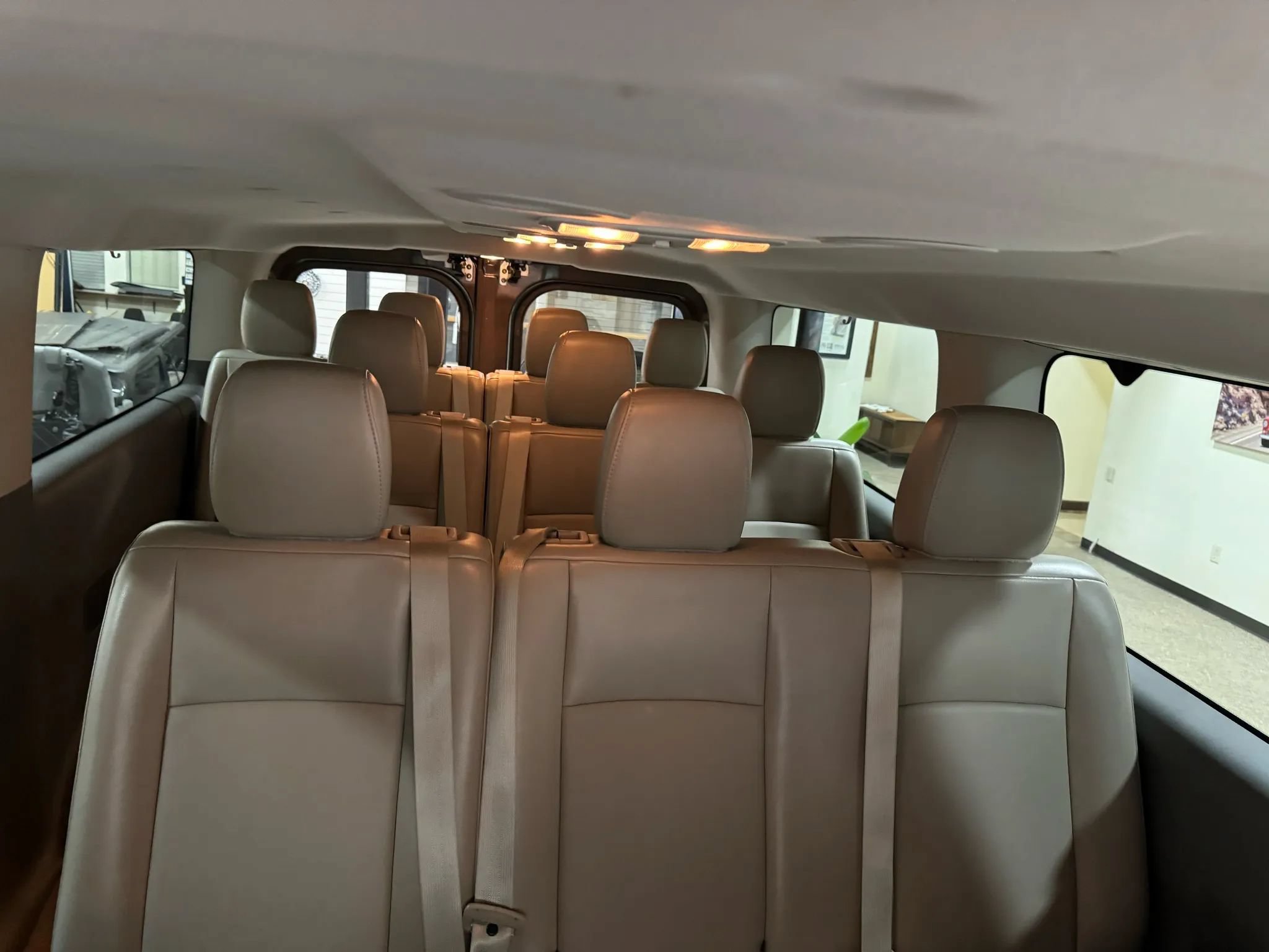 Used 2018 Nissan NV 3500 SL RWD image 52