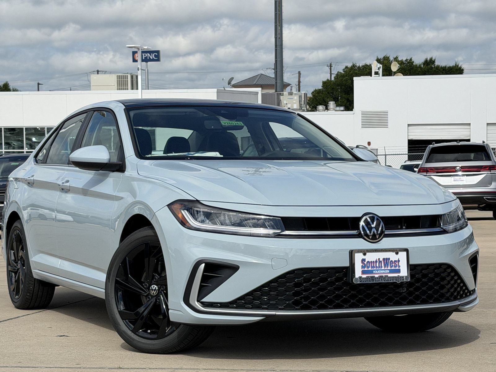 New 2026 Volkswagen Jetta SE FWD image 2