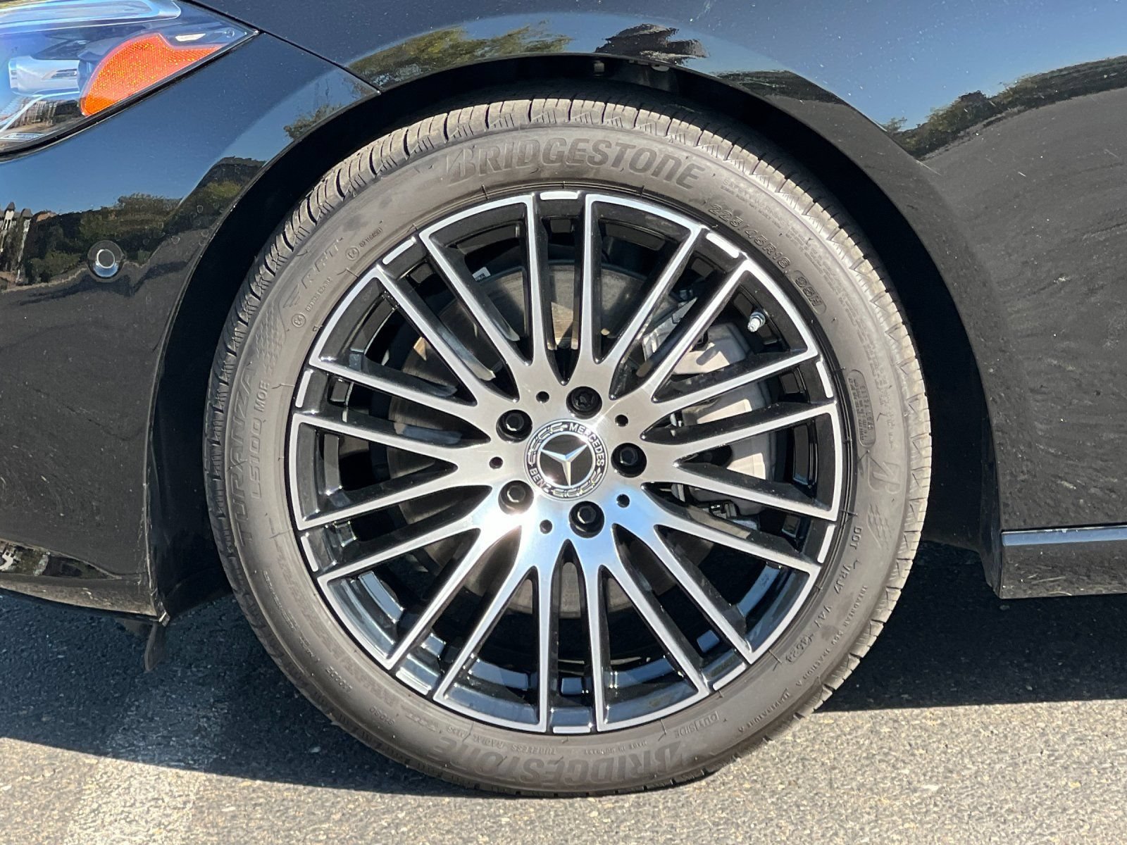 Certified 2025 Mercedes-Benz C 300 Sedan image 23