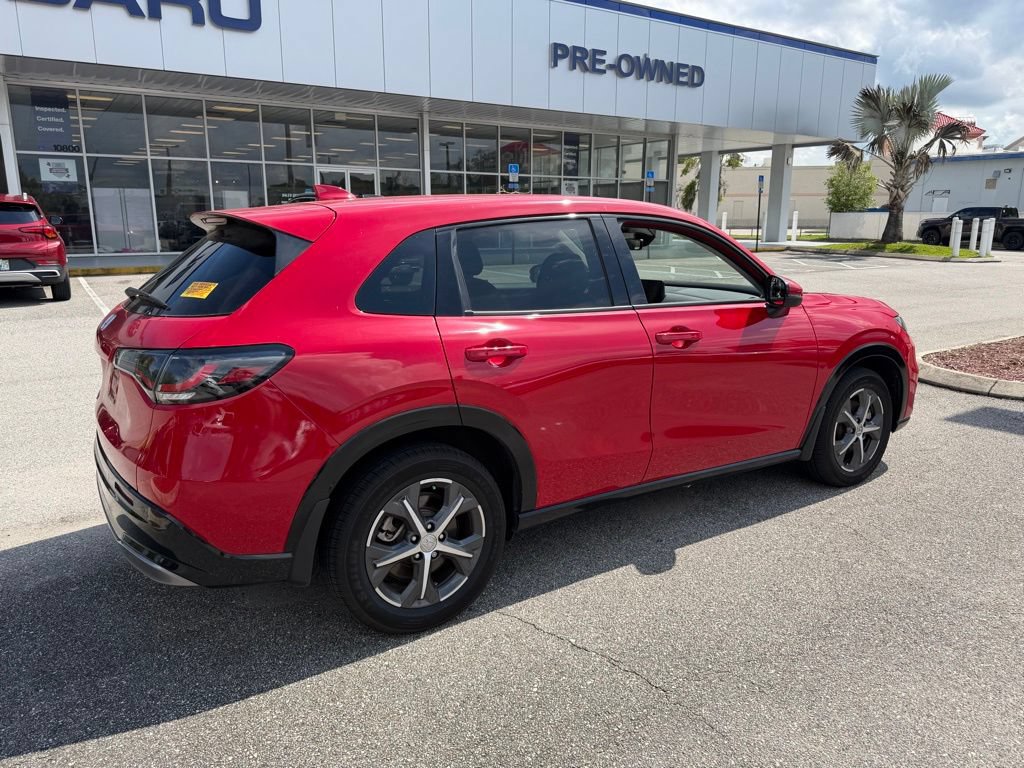Used 2025 Honda HR-V EX-L image 3