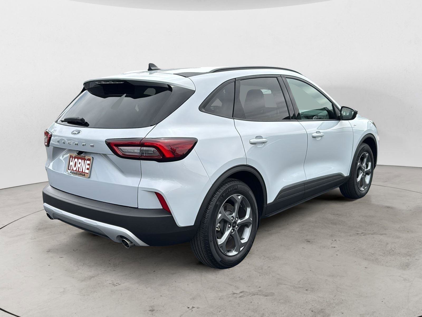 Used 2025 Ford Escape ST-Line FWD image 5
