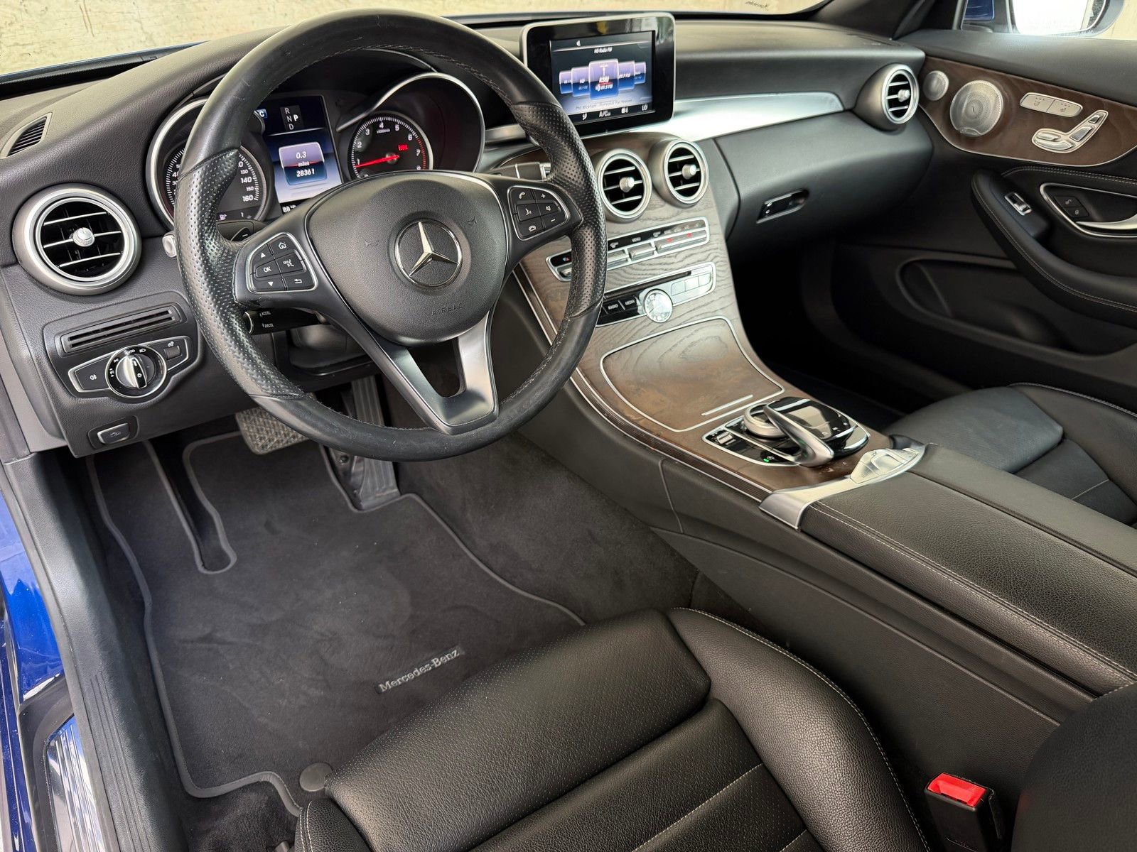 Used 2017 Mercedes-Benz C 300 Cabriolet image 2