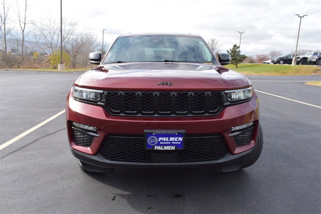 Used 2023 Jeep Grand Cherokee Limited w/ Black Appearance Package image 2