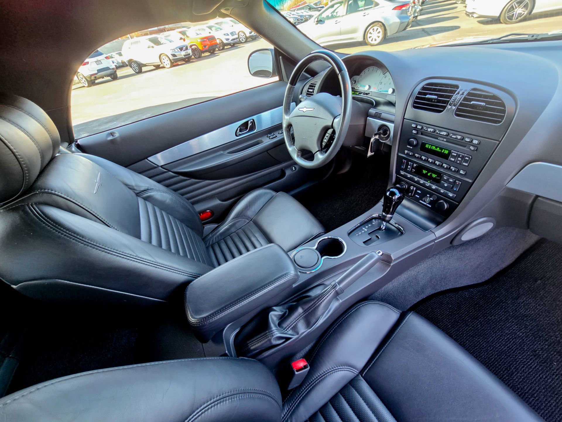 Used 2002 Ford Thunderbird image 6