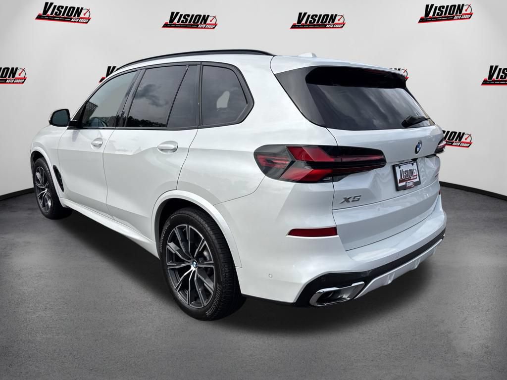 Used 2024 BMW X5 xDrive40i w/ M Sport Package AWD/4WD image 7