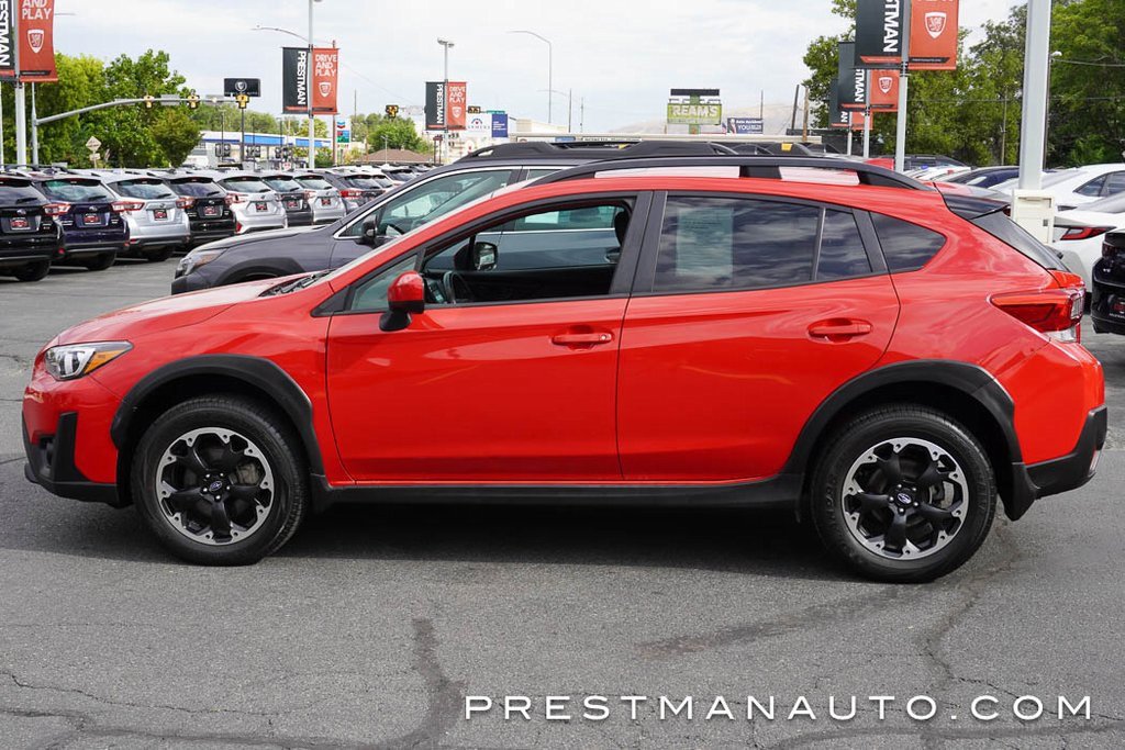 Used 2022 Subaru Crosstrek 2.0i Premium w/ Moonroof Package image 16
