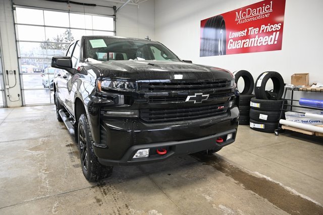 Used 2020 Chevrolet Silverado 1500 LT Trail Boss w/ Midnight Edition image 3