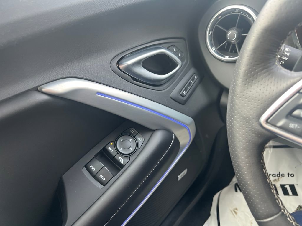 Used 2018 Chevrolet Camaro LT image 12