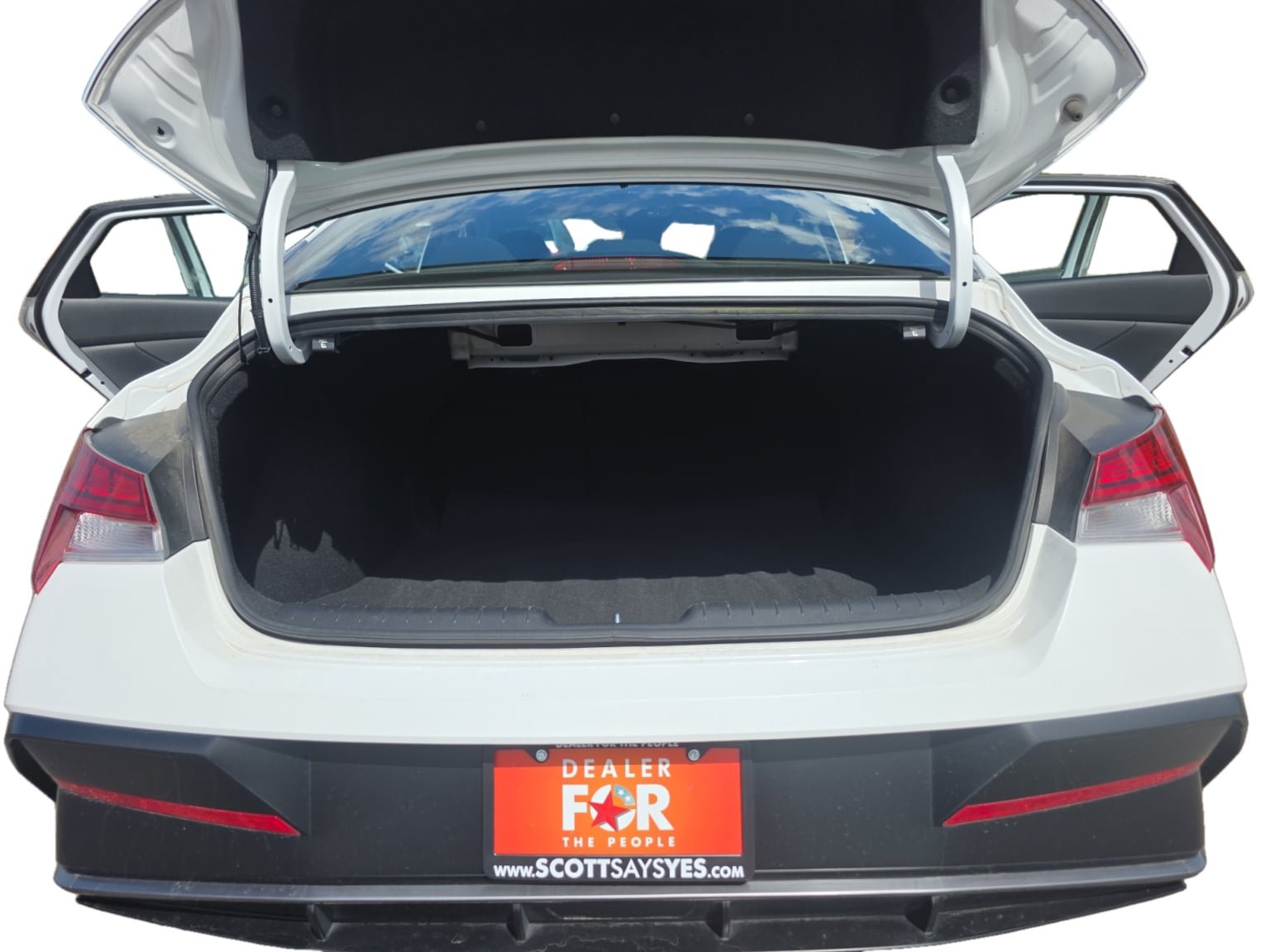 Used 2025 Hyundai Elantra SEL FWD image 19