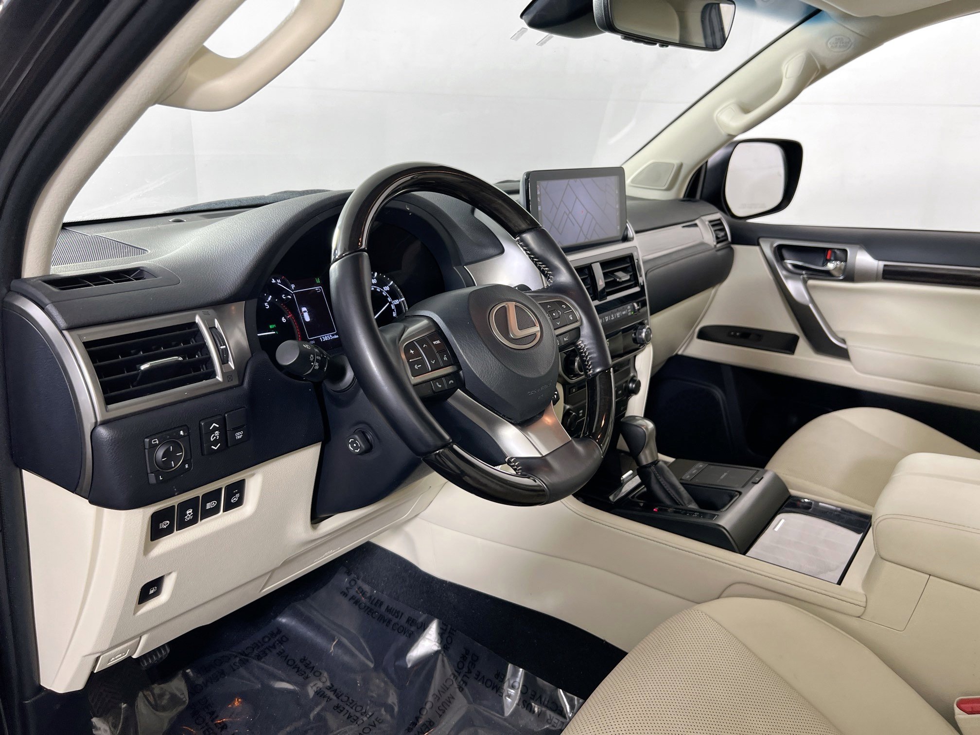 Used 2023 Lexus GX 460 Premium w/ Premium Package image 9