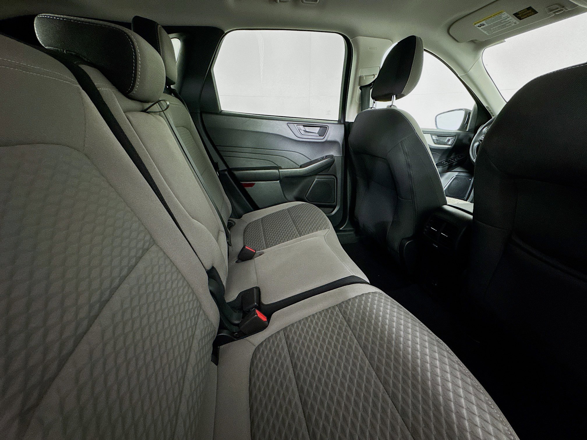 Used 2022 Ford Escape SE w/ SE Sport Appearance Package image 26