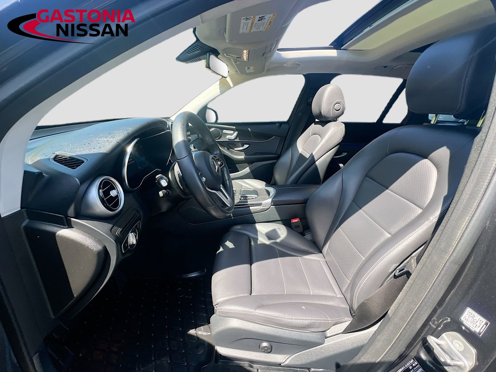 Used 2021 Mercedes-Benz GLC 300 image 27
