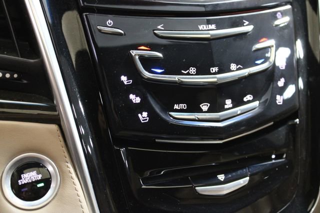 Used 2019 Cadillac Escalade Platinum AWD/4WD image 24