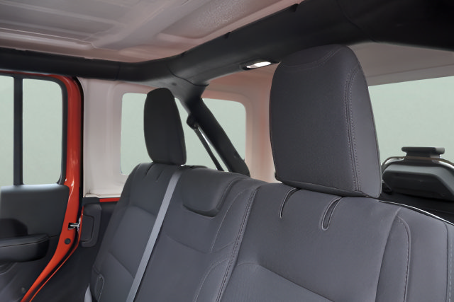 Used 2020 Jeep Wrangler Unlimited Sahara w/ Uconnect 4C Nav & Sound Group AWD/4WD image 15
