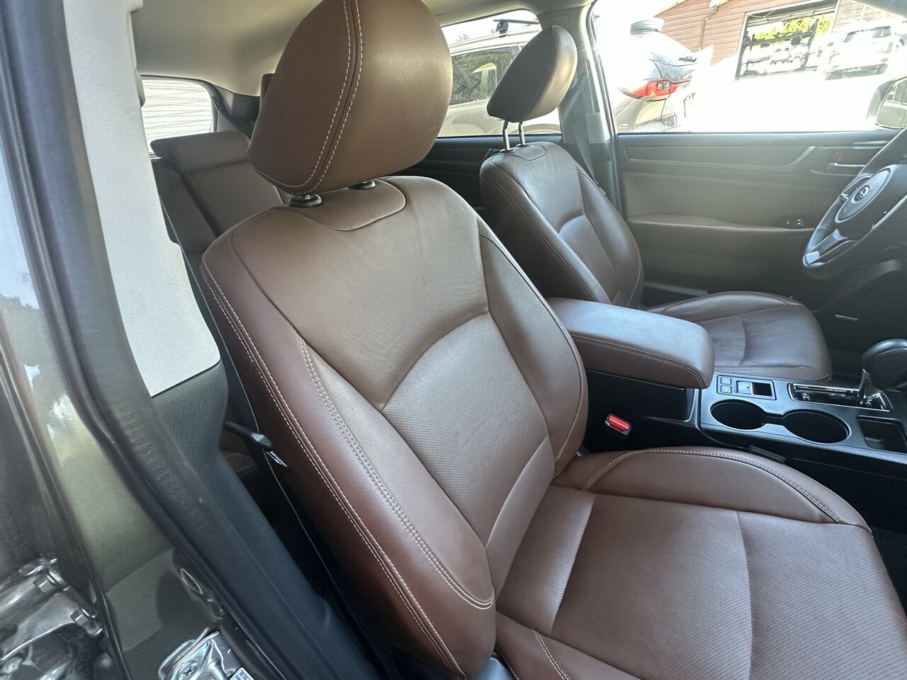 Used 2019 Subaru Outback 2.5i Touring w/ Popular Package #3A AWD/4WD image 35