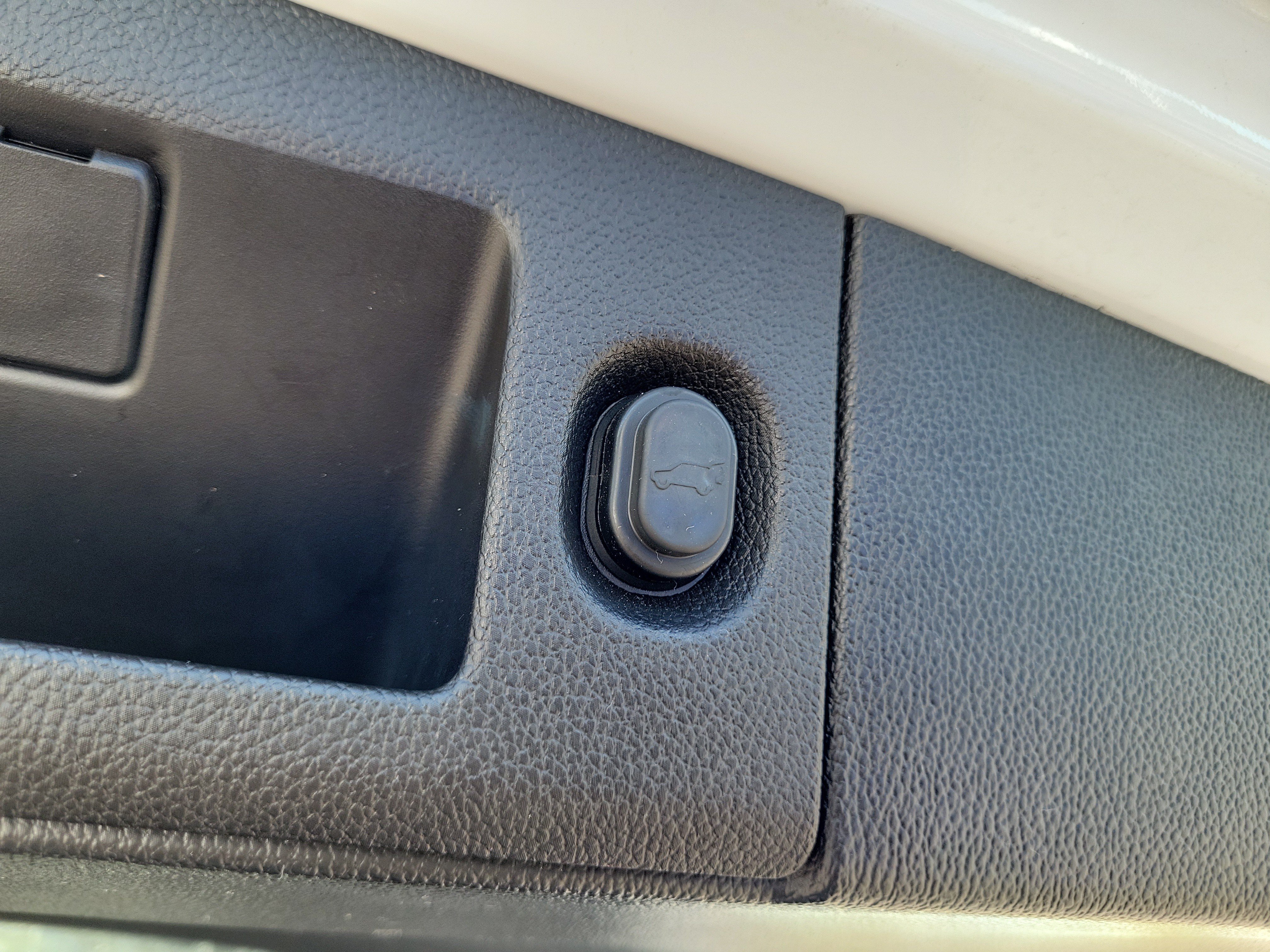 Used 2019 Chevrolet Tahoe Premier RWD image 15