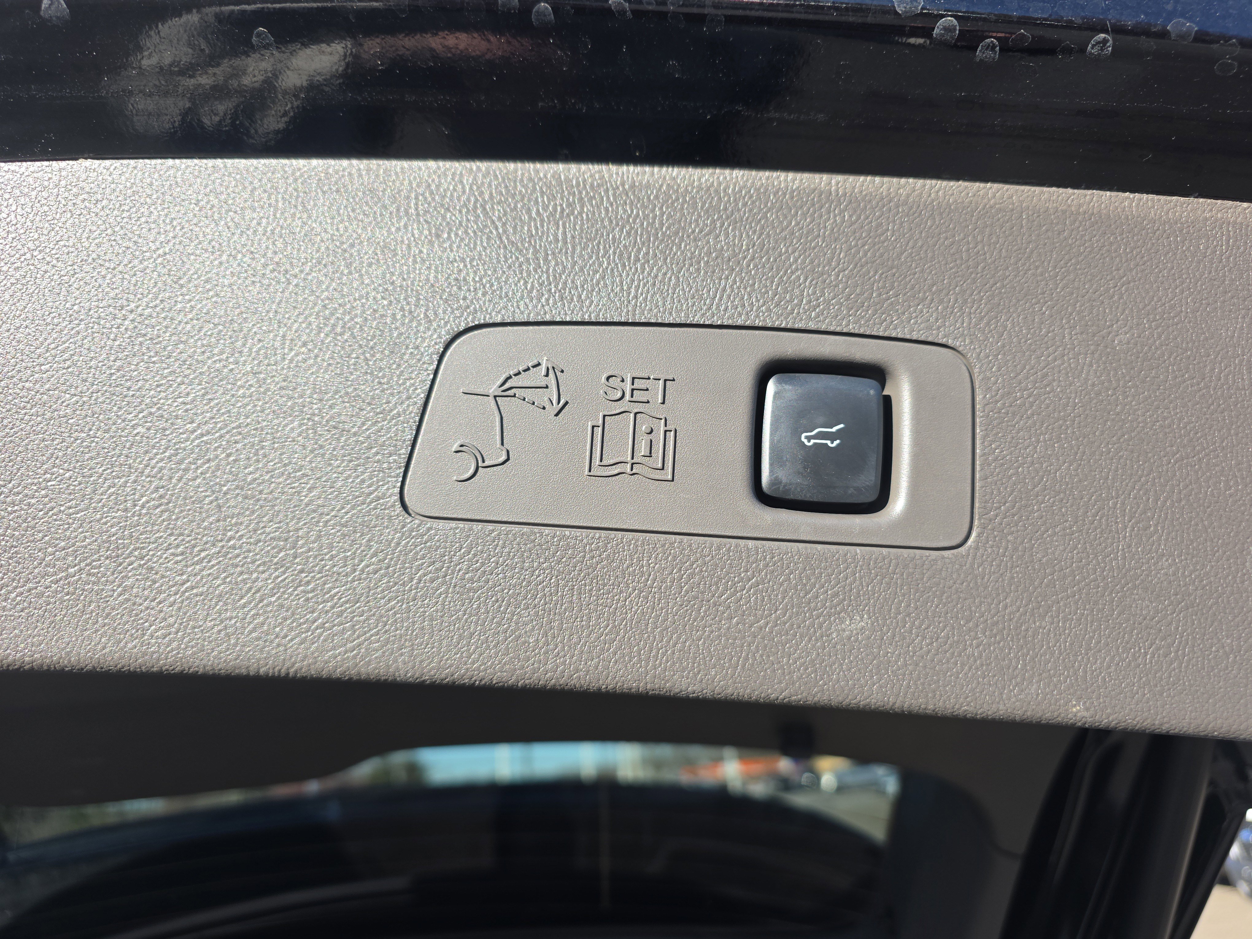 Used 2022 Lincoln Corsair AWD w/ Equipment Group 101A image 22