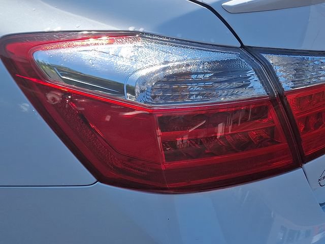 Used 2013 Honda Accord EX-L image 10