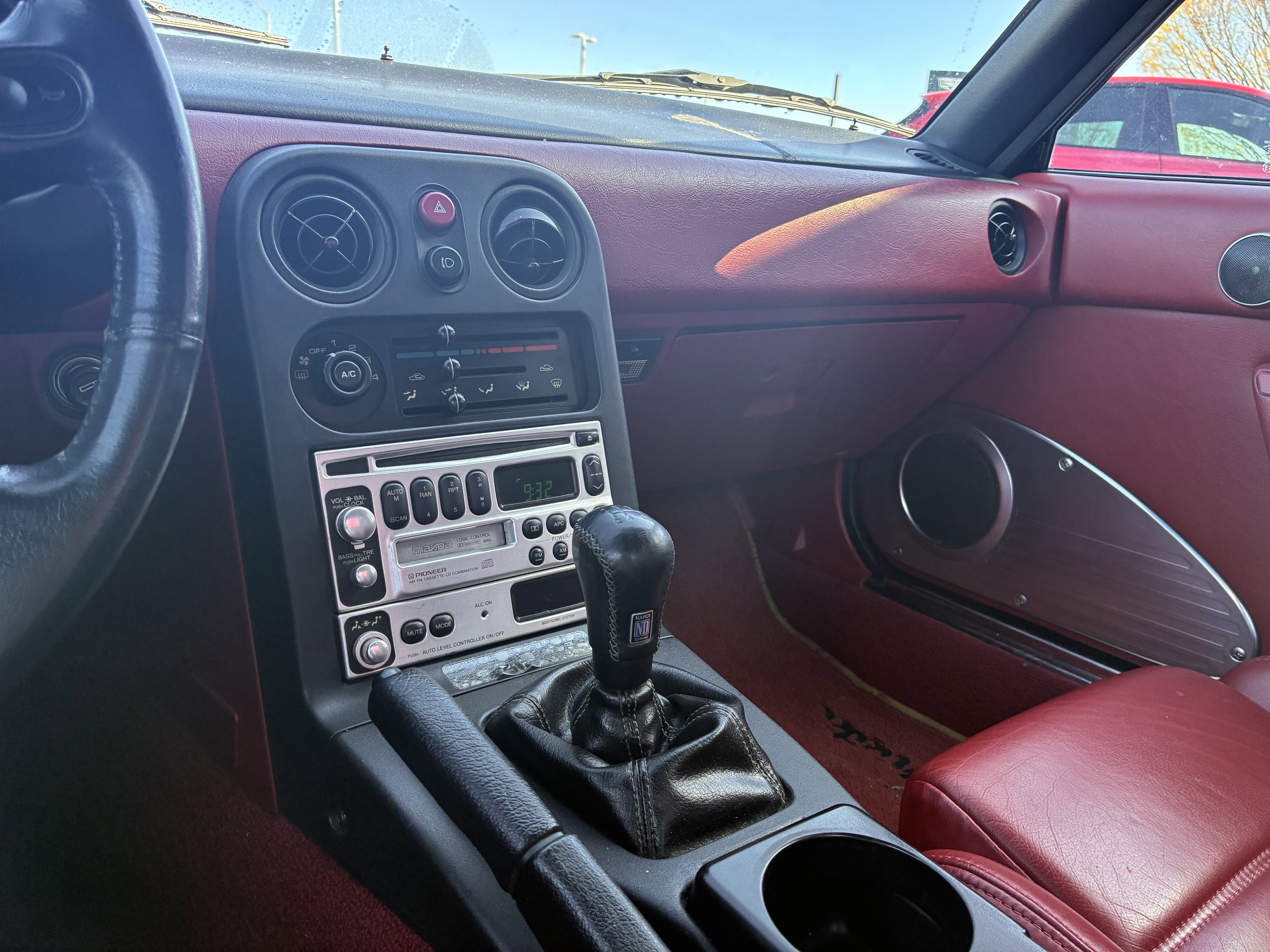 Used 1993 MAZDA MX-5 Miata RWD image 23