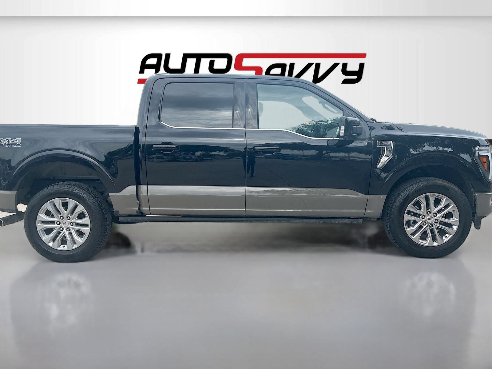 Used 2025 Ford F150 King Ranch w/ FX4 Off-Road Package AWD/4WD image 8