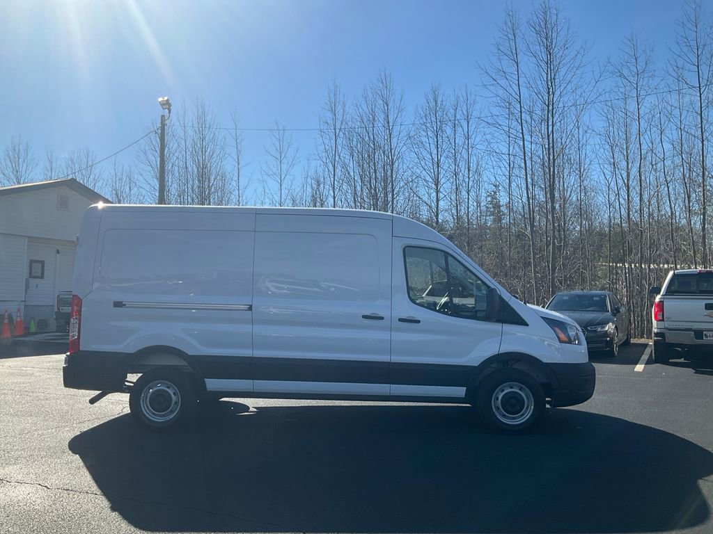 New 2026 Ford Transit 250 148 Medium Roof RWD image 4