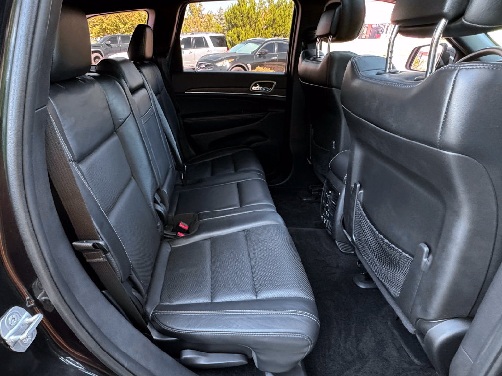 Used 2015 Jeep Grand Cherokee Limited w/ Luxury Group II AWD/4WD image 38