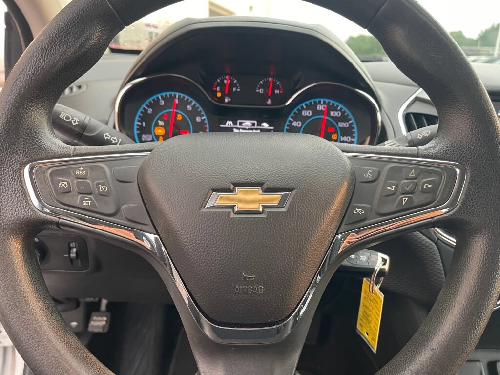 Used 2016 Chevrolet Cruze LT FWD image 13